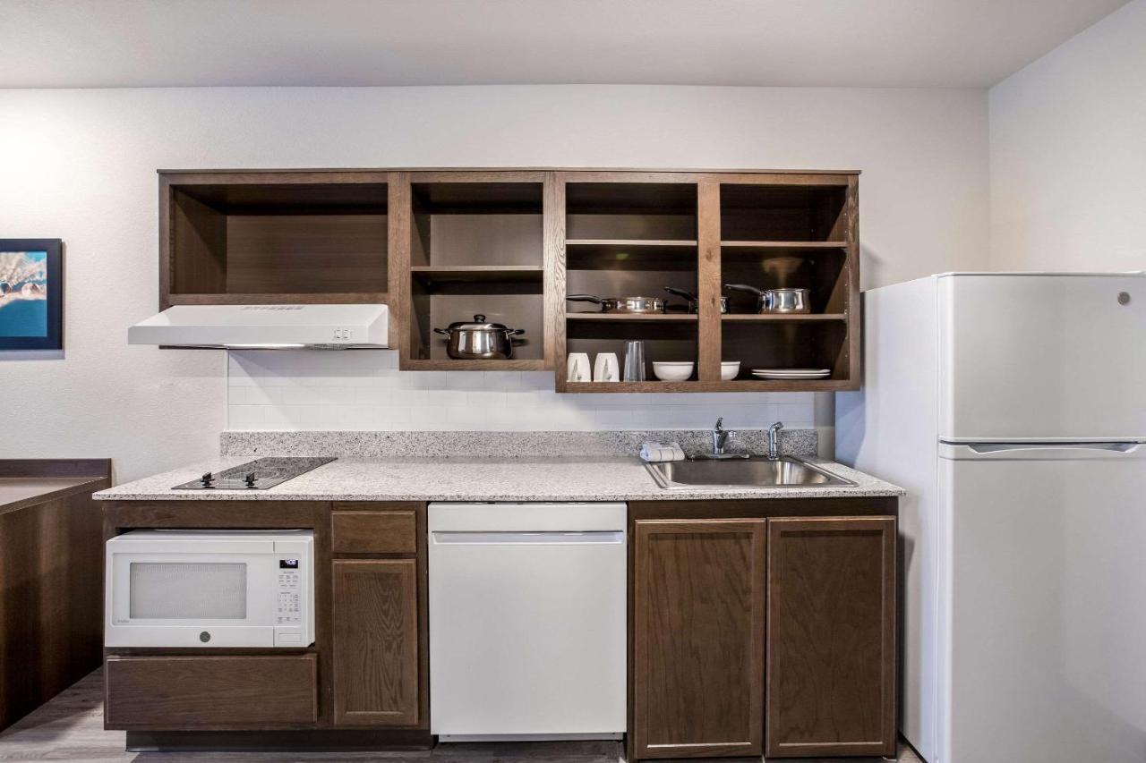 Woodspring Suites Detroit Мадисон-Хайтс Экстерьер фото